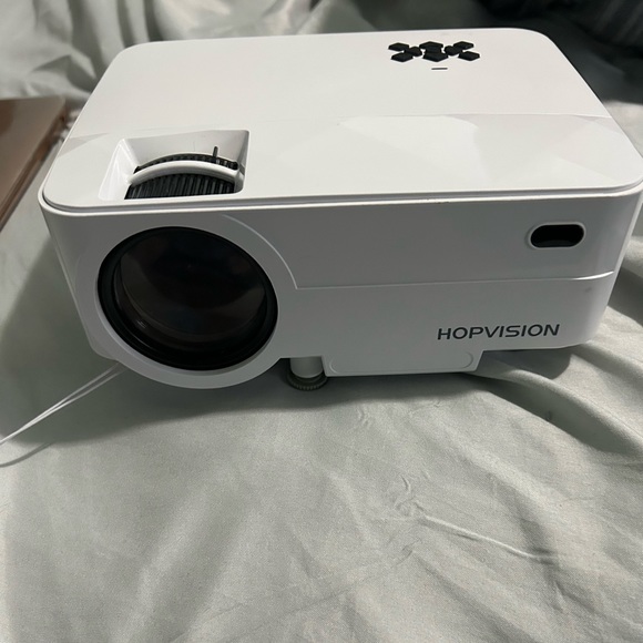Mini projector - Picture 2 of 5